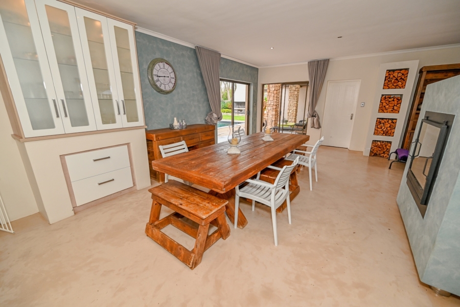 5 Bedroom Property for Sale in Vierlanden Western Cape